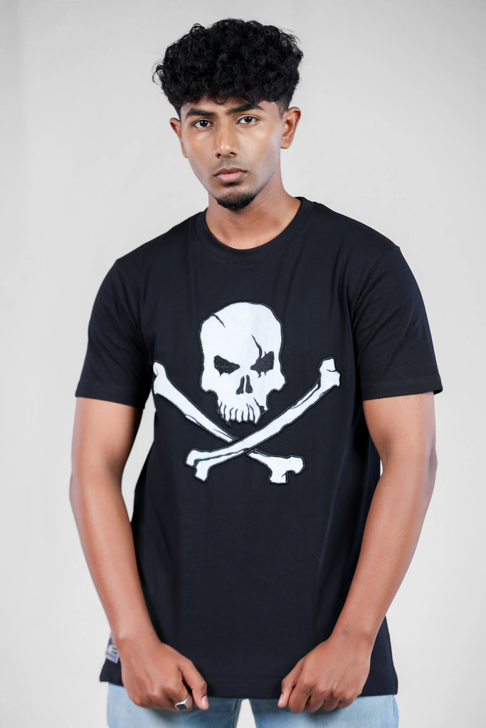 Craniate Ascendancy Fur-Appliquéd Black T-Shirt for Men – Crew Neck Edition